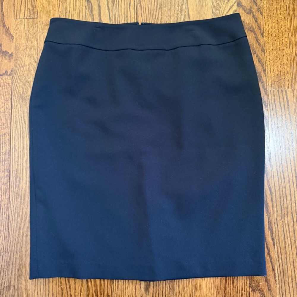Kasper Black Pencil Skirt Lined Mid Length Size 10P